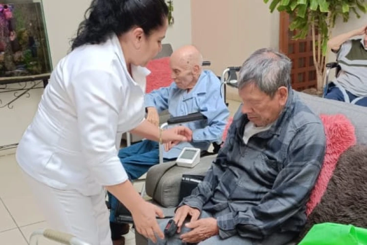 Cuidado al Adulto Mayor en guadalajara